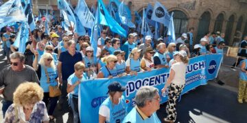 La UEPC acusó a la Provincia de “desconocer” una suba salarial