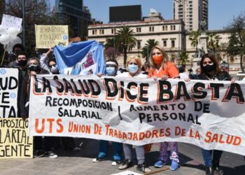 Médicos harán asambleas pidiendo un 80% de aumento en Córdoba