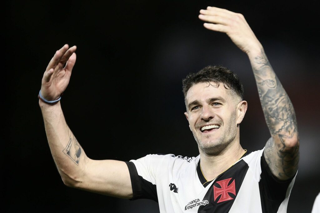 Vegetti debutó en el Vasco da Gama con un gol y le dio la victoria a su equipo