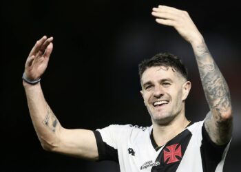 Vegetti debutó en el Vasco da Gama con un gol y le dio la victoria a su equipo