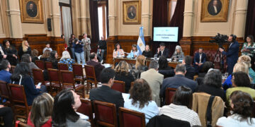 La comisión del Senado dio luz verde al proyecto de regulación de alquileres temporarios