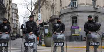 Bloquean el ingreso de los medios periodísticos al acto de Villarruel