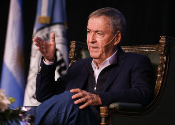 Schiaretti aseguró que las propuestas de Milei «no se aplican en cualquier país del mundo»