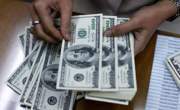El dólar paralelo otra vez cerca de los $ 800: a cuánto cotizó este jueves