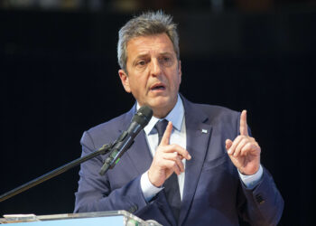 Massa responsabilizó al FMI por el salto de la inflación en agosto