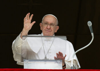 El papa Francisco se refirió a las propuestas políticas y defendió la «educación libre y gratuita»