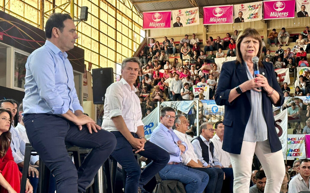 Acompañada por el chaqueño Zdero, Bullrich dijo que falta una "última batalla para librarnos del kirchnerismo"