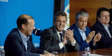 Massa celebró que desde mañana ningún trabajador pagará Ganancias