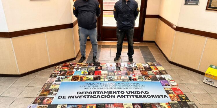 Detuvieron al mayor distribuidor de propaganda y literatura nazi en el país
