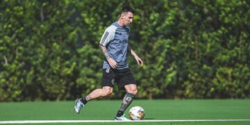 Messi sorprendió a todos con un nuevo look en su vuelta a los entrenamientos