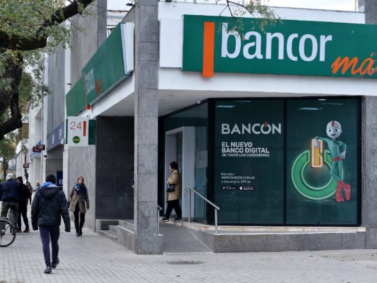 Desde el lunes, Bancor ofrece el préstamo para monotributistas de manera online