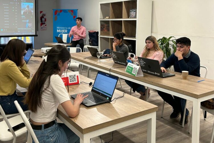 Nuevo encuentro sobre habilidades digitales y usos de las TIC