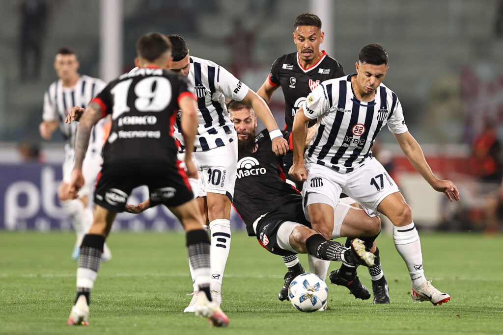 Talleres e Instituto ya piensan en la fecha entre semana