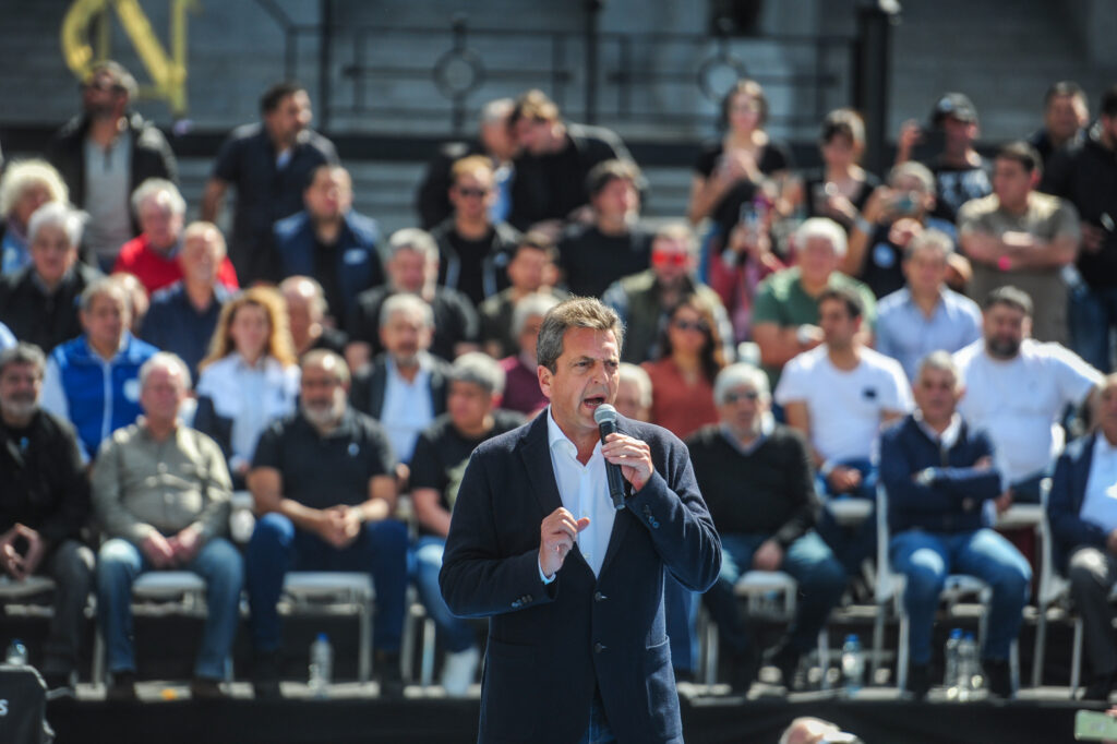 Massa, junto a la CGT en el Congreso: “El salario no es ganancia, es remuneración”