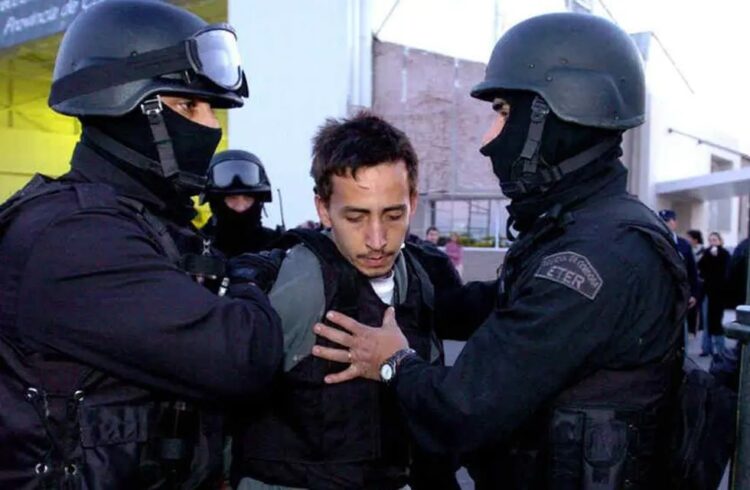 Detuvieron al “Porteño” Luzi armado y disfrazado de policía