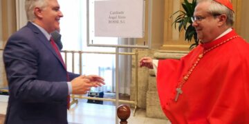 Llaryora asistió a la ordenación del arzobispo cordobés Ángel Rossi