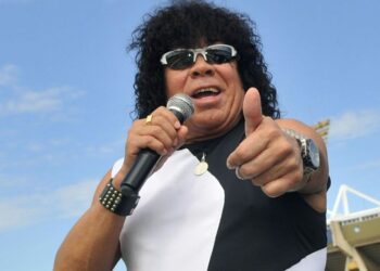 Tras recibir el alta, la Mona reapareció en un video y desestimó que haya sufrido un ACV