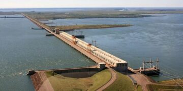 Más tensión con Paraguay, que tomó toda su energía de Yacyretá