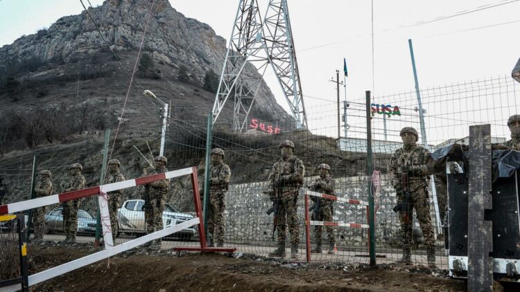 Armenios de Nagorno Karabaj se rindieron ante Azerbaiyán