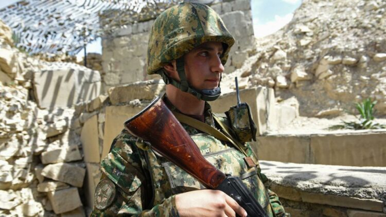 Azerbaiyán atacó a Armenia