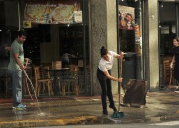 Crece el empleo pero 4 de cada 10 trabajadores son informales