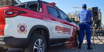Un escándalo por falsas habilitaciones sacude a los bomberos locales
