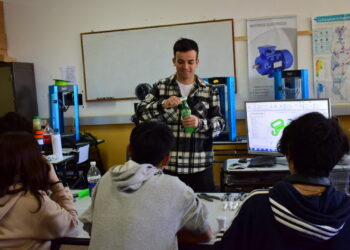 Un profesor de una escuela técnica pública está entre los 50 mejores docentes del mundo