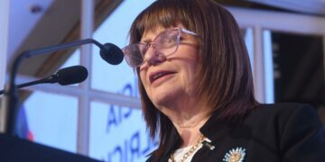 Bullrich evitó referirse al ‘homenaje’ de Villarruel y designó 6 nuevos voceros en su campaña