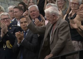 Con Zelenski presente, Canadá ovacionó a un veterano nazi