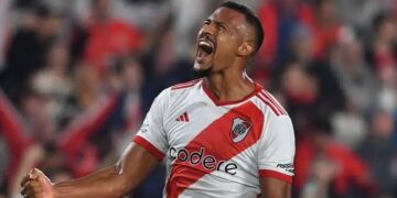 Sobre el final, River le ganó a Atlético Tucumán y se arrima a la punta