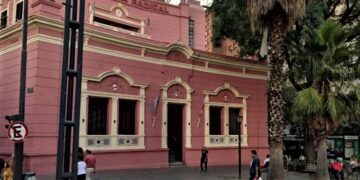 Acusan a la conducción radical de ser “el símbolo de la derrota”