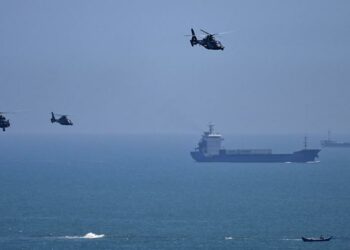 Taiwán detectó más de 100 aviones chinos de guerra