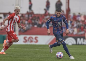 Talleres sigue como único líder