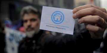 Avanza en el Senado la norma para deudores de créditos UVA