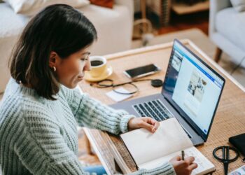 Ofrecen cursos de idiomas gratuitos para personas menores de 35 años