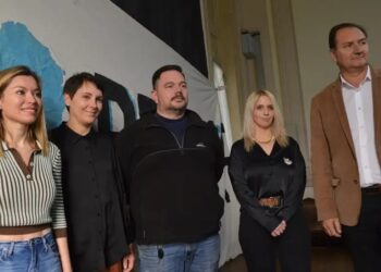 Caluroso debate de candidatos a diputados en el colegio Carbó