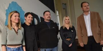 Caluroso debate de candidatos a diputados en el colegio Carbó