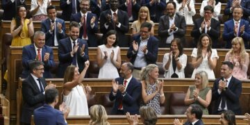 Feijóo se reúne con Vox y el oficialismo busca la reelección