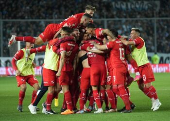 Independiente le ganó a Racing y se quedó con el clásico de Avellaneda