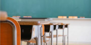 La Justicia instó a adultos a conversar con un grupo de jóvenes sobre cómo relacionarse con sus pares