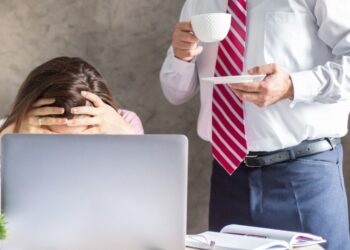 Lo pasaron al Centro Integral de Varones para que “mejore su comunicación con mujeres”