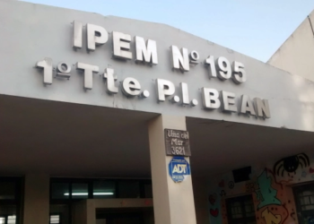 Un grupo de estudiantes se intoxicó con gas pimienta dentro de la escuela