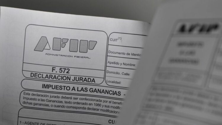 Estiman que el piso no imponible de Ganancias podría llegar a dos millones de pesos