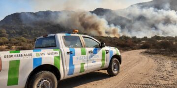 Continúan con actividad los incendios en La Paz y La Serranita