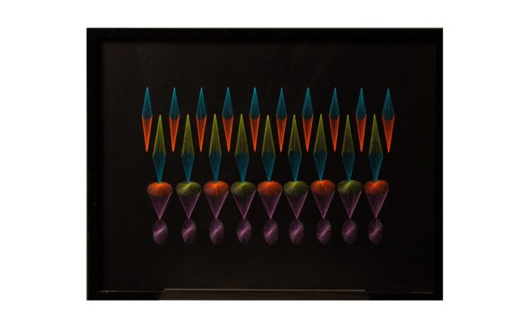 Ejemplar de la colección “El paso de los sentidos” de Eugenia Suárez.