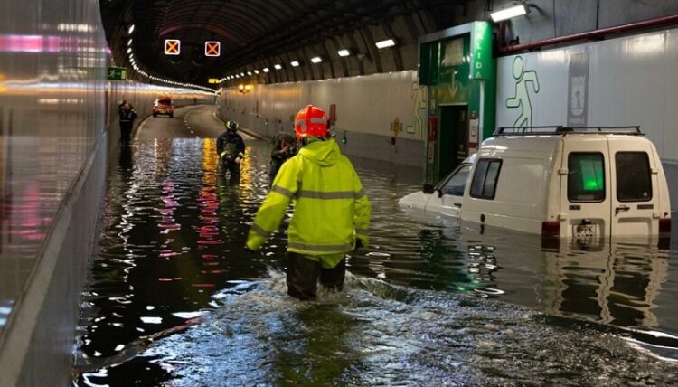Las lluvias en España se cobraron al menos dos víctimas fatales y causaron varios bloqueos