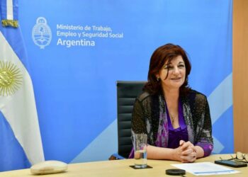 ‘Kelly’ Olmos, sobre la reducción de jornada laboral: «La UIA intenta justificar la esclavitud»