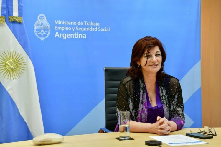 'Kelly' Olmos, sobre la reducción de jornada laboral: "La UIA intenta justificar la esclavitud"