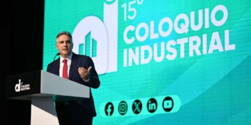 Llaryora: “Más allá de la crisis en Córdoba no podemos parar”