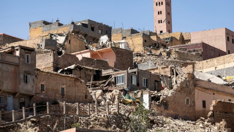 Más de 1300 muertos y 1832 heridos tras potente terremoto en Marruecos